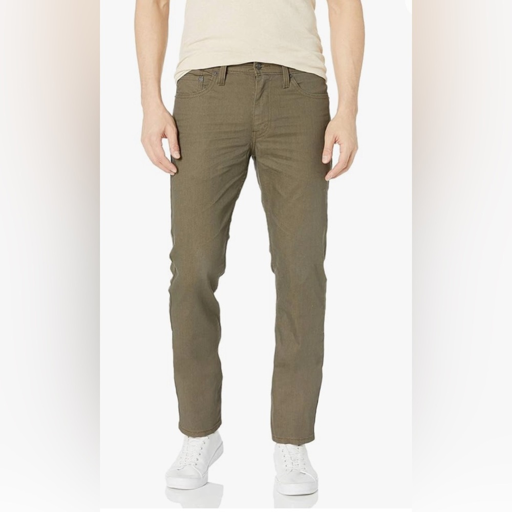 Levi’s | Men’s khaki tan pants slim size 30/32